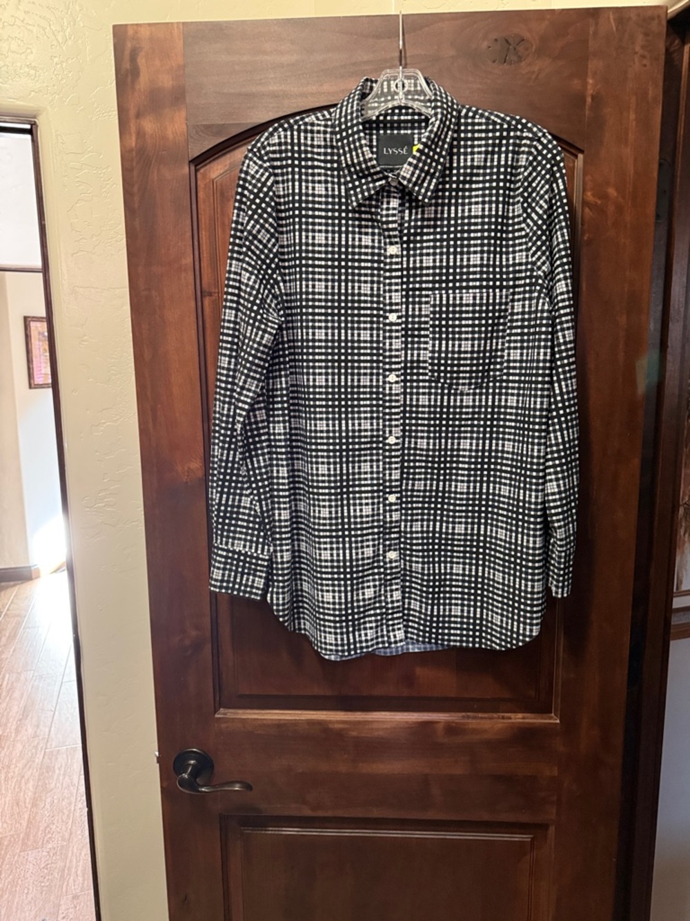 Lysse Black and White Plaid Long-Sleeve Button-Down Shirt